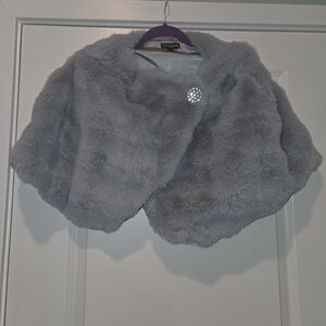 Nina Leonard Silver / Ice Blue Capelet
